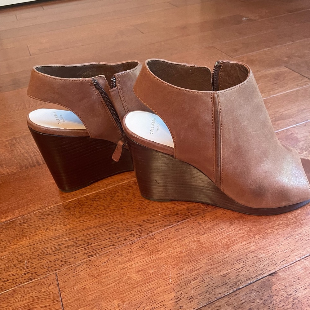 Peep toe heels